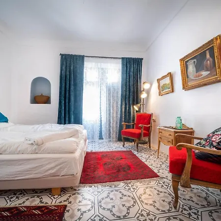 Casa De Pueblo 7 Pisos